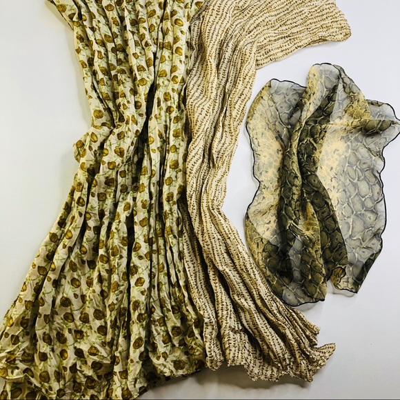 Accessories - Set of (2)👒Scarf Wrap Shawl👒Floral & Snakeskin